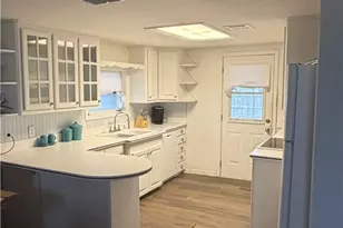 203 Oleander Ave, Tivoli, TX 77990 - Photo 7