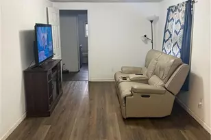 203 Oleander Ave, Tivoli, TX 77990 - Photo 5