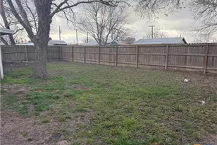 203 Oleander Ave, Tivoli, TX 77990 - Photo 3