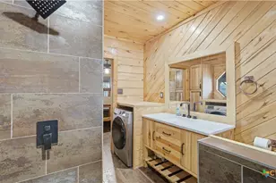 113 Spring Ranch Rd, Floresville, TX 78114 - Photo 37