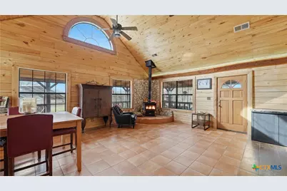 113 Spring Ranch Road, Floresville, TX 78114 - Photo 17