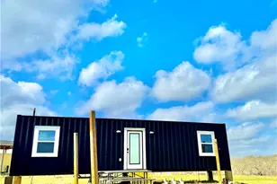 1118 Co Rd 447, Waelder, TX 78959 - Photo 1