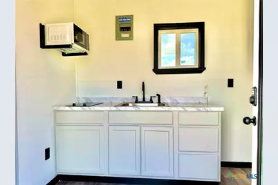 1118 Cr 447, Waelder, TX 78959 - Photo 17