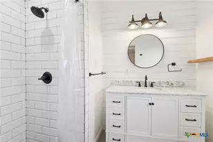 445 Granada Dr, New Braunfels, TX 78130 - Photo 17