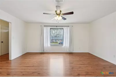 445 Granada Drive, New Braunfels, TX 78130 - Photo 9