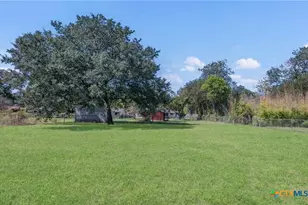 445 Granada Dr, New Braunfels, TX 78130 - Photo 29