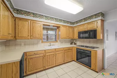 406 Blyth Road, Victoria, TX 77904 - Photo 19