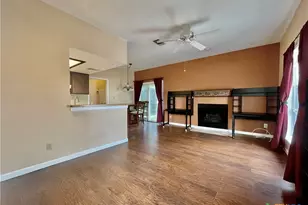 506 W San Antonio St, San Marcos, TX 78666 - Photo 5
