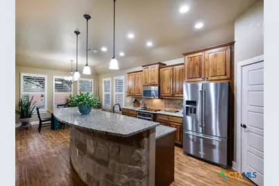 2726 Royalwood Drive, New Braunfels, TX 78132 - Photo 9