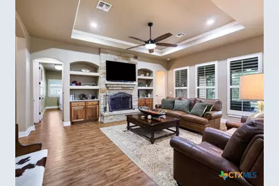 2726 Royalwood Drive, New Braunfels, TX 78132 - Photo 7