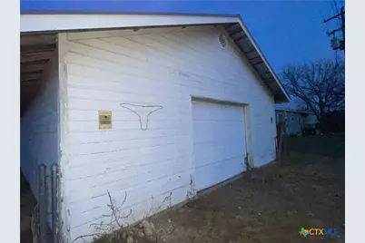 215 W Main Street, Lometa, TX 76853 - Photo 39