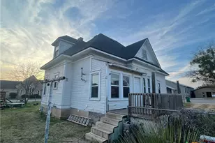 215 W Main St, Lometa, TX 76853 - Photo 35