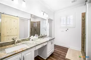 720 W Main St, Port O'Connor, TX 77982 - Photo 17