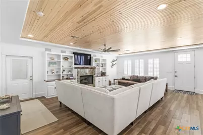 720 W Main Street, Port O'Connor, TX 77982 - Photo 5