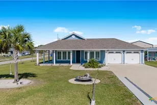 720 W Main St, Port O'Connor, TX 77982 - Photo 1