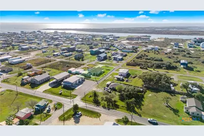 720 W Main Street, Port O'Connor, TX 77982 - Photo 25