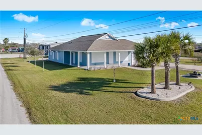 720 W Main Street, Port O'Connor, TX 77982 - Photo 23