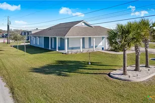 720 W Main St, Port O'Connor, TX 77982 - Photo 23