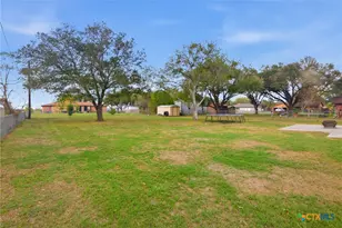 417 Dove Dr, Victoria, TX 77905 - Photo 25