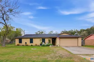 417 Dove Dr, Victoria, TX 77905 - Photo 1