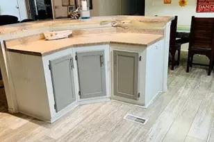 310 N 10th St, Port O'Connor, TX 77982 - Photo 5