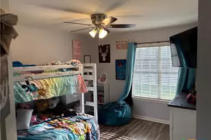 210 Nantucket Ave, Victoria, TX 77904 - Photo 17