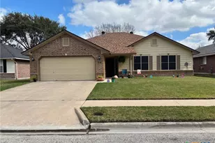 210 Nantucket Ave, Victoria, TX 77904 - Photo 1