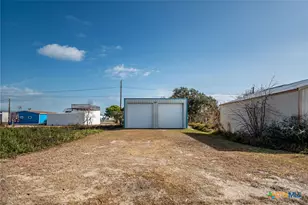 113 Sherry St, Port O'Connor, TX 77982 - Photo 3