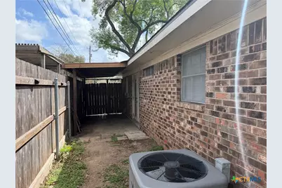 111 Lancelot Street #2, Victoria, TX 77904 - Photo 9