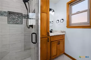 1106 Renee St, Seguin, TX 78155 - Photo 35