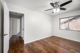 1106 Renee St, Seguin, TX 78155 - Photo 25