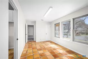 1106 Renee St, Seguin, TX 78155 - Photo 17