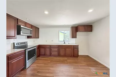 614 Red Oak Woods, Canyon Lake, TX 78133 - Photo 9