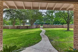 664 California Blvd, New Braunfels, TX 78130 - Photo 5