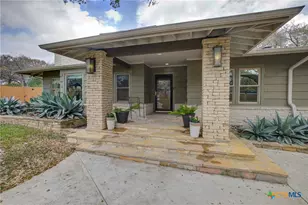 664 California Blvd, New Braunfels, TX 78130 - Photo 1