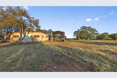 13035 E Tonne Drive, New Braunfels, TX 78132 - Photo 35