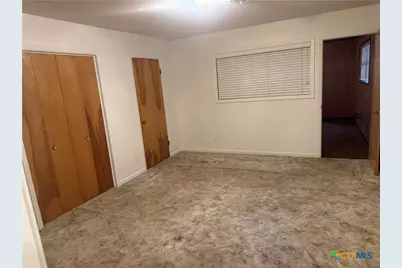1209 E Morgan Avenue, Cuero, TX 77954 - Photo 9