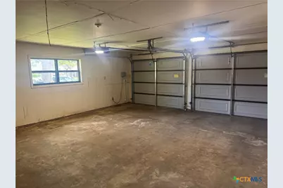 1209 E Morgan Avenue, Cuero, TX 77954 - Photo 19