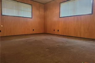 1209 E Morgan Ave, Cuero, TX 77954 - Photo 15