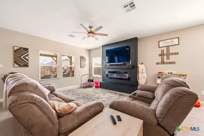 9109 Honey Mesquite, Seguin, TX 78155 - Photo 5