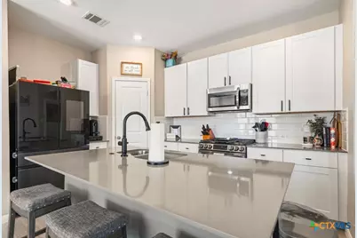 9109 Honey Mesquite, Seguin, TX 78155 - Photo 9