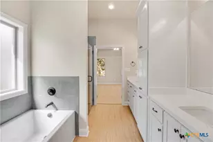 1212 Madyson Ln, Salado, TX 76571 - Photo 9