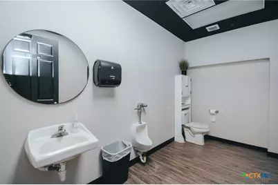 13102 N Navarro, Victoria, TX 77904 - Photo 19