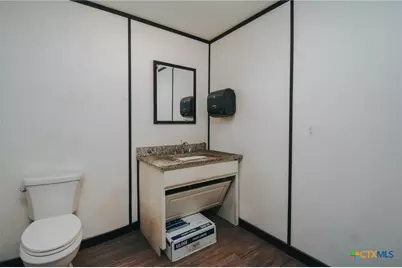 13102 N Navarro, Victoria, TX 77904 - Photo 45