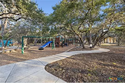358 Mariposa Loop, New Braunfels, TX 78132 - Photo 5