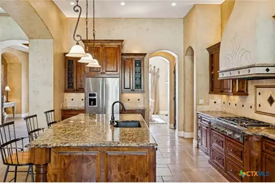 358 Mariposa Loop, New Braunfels, TX 78132 - Photo 17