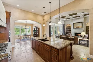 358 Mariposa Loop, New Braunfels, TX 78132 - Photo 15
