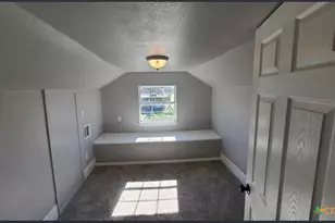 205 E Martin Luther King Jr Blvd, Taylor, TX 76574 - Photo 9