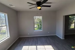 205 E Martin Luther King Jr Blvd, Taylor, TX 76574 - Photo 5