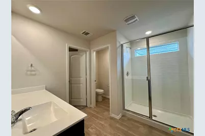 713 Signe, Seguin, TX 78155 - Photo 15